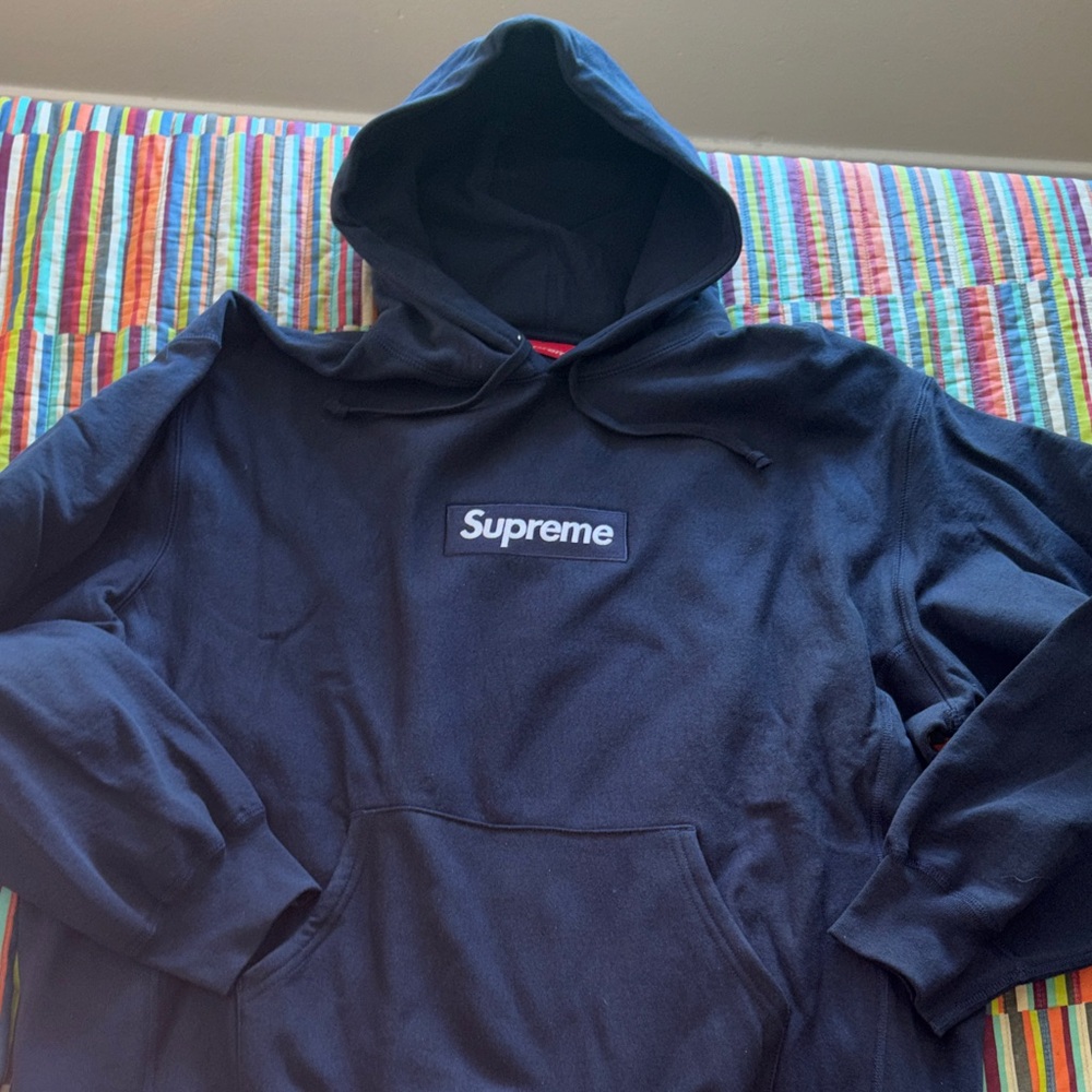 Supreme box logo navy extra large hoodie new in bag